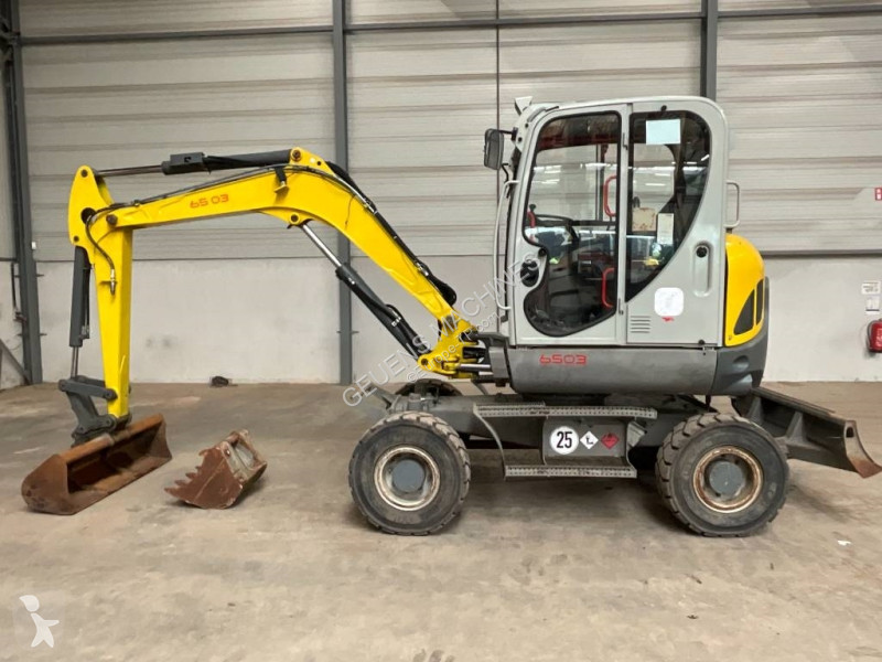 Escavadora Neuson 6503 WD