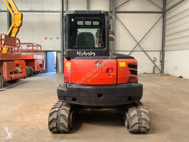 Escavatore Kubota 057-4