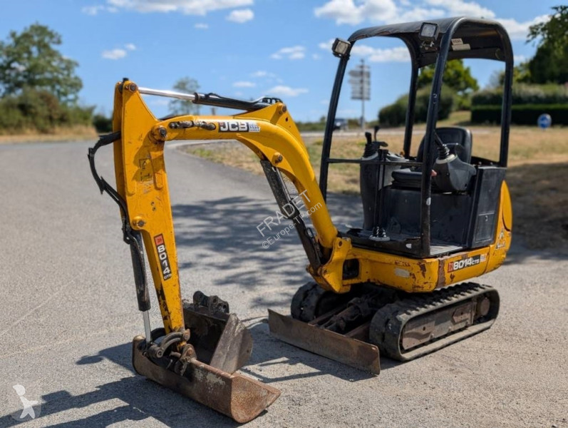 Lopatový nakládač JCB