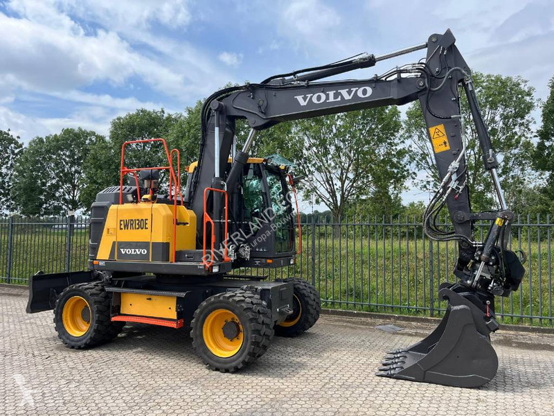 Graafmachine Volvo EWR 130E demo 2022 all hydr...