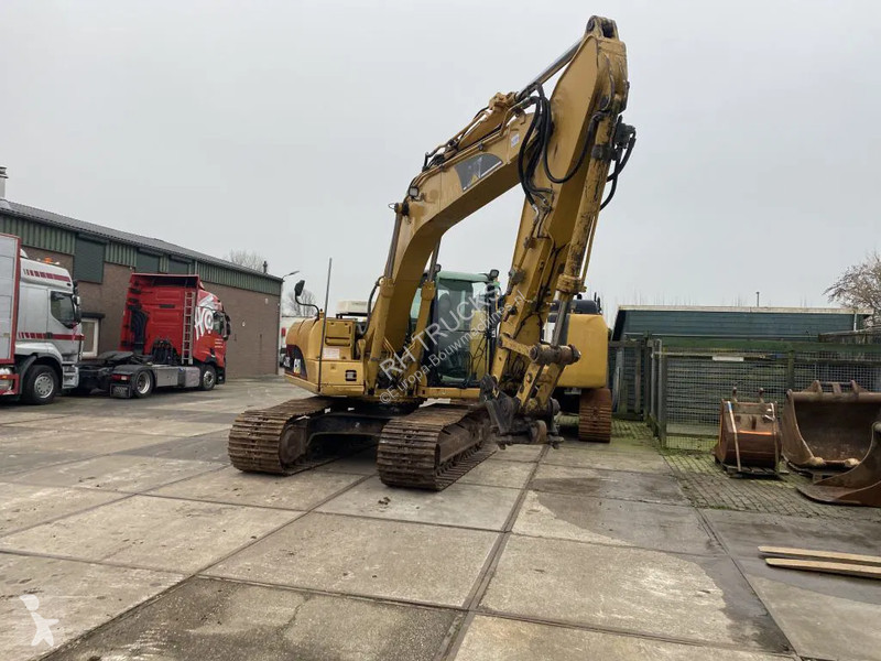 Excavator Caterpillar CAT C 17136 HOURS