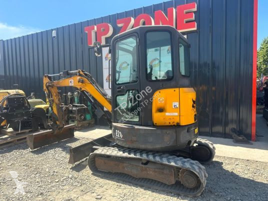 Escavadora Bobcat e26 cabine a 21500 € ht