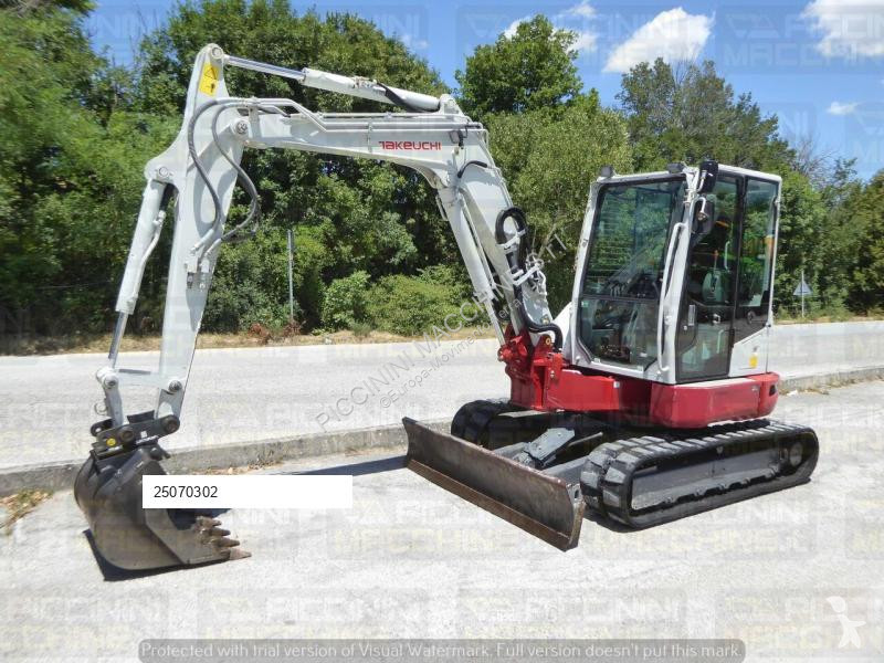 Escavatore Takeuchi TB257FR
