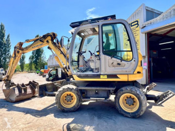 Excavadora de ruedas New Holland