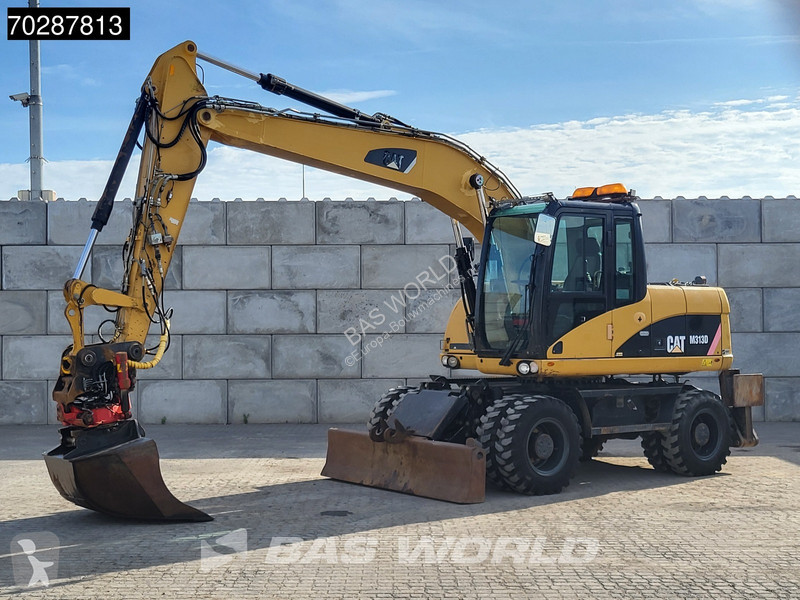 Excavator Caterpillar D OUTRIGGERS + BLADE