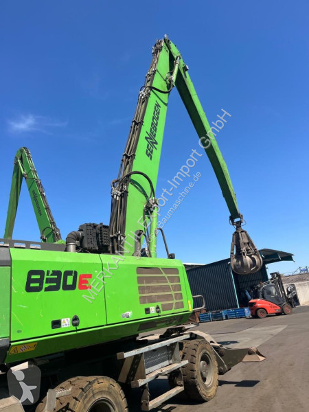 Excavator   Sennebogen 830E