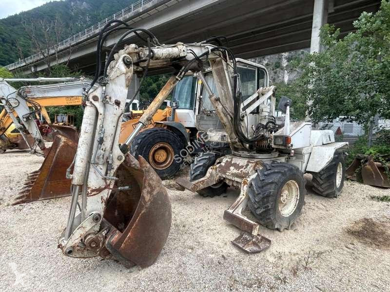 Excavator Mecalac  8CXI