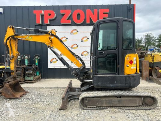 Escavadora Bobcat e35 cabine à 23 500 € ht