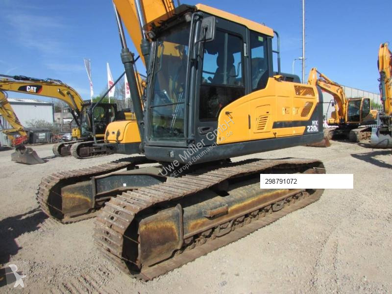 Excavator Hyundai Kettenbagger / 68.000 EUR / AC