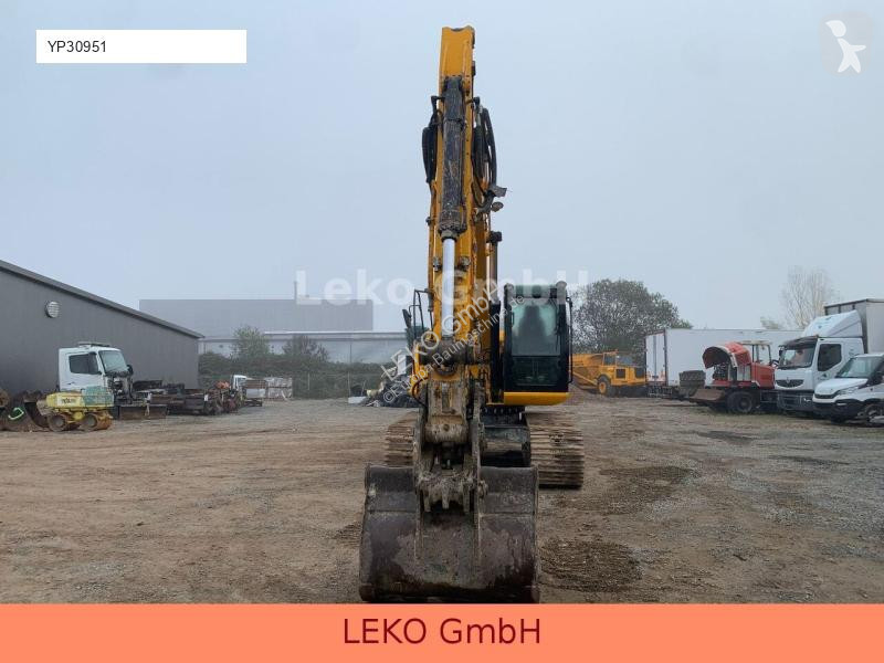Escavatore JCB