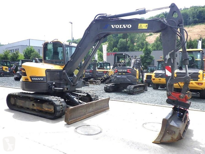Escavadora Volvo D