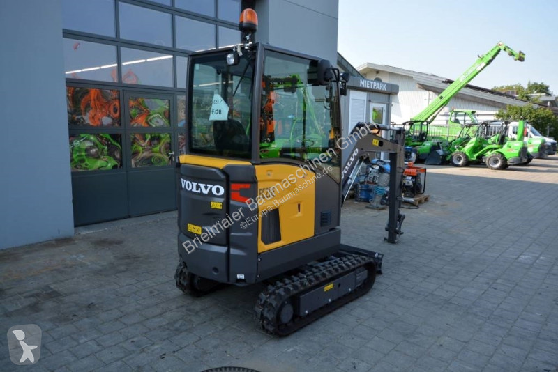 Escavadora Volvo EC 20 E