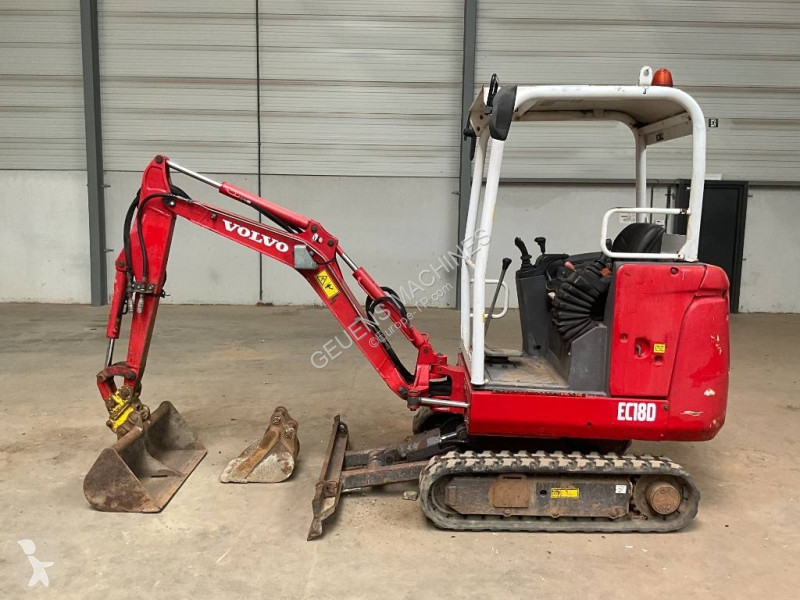 Escavadora Volvo EC 18 D
