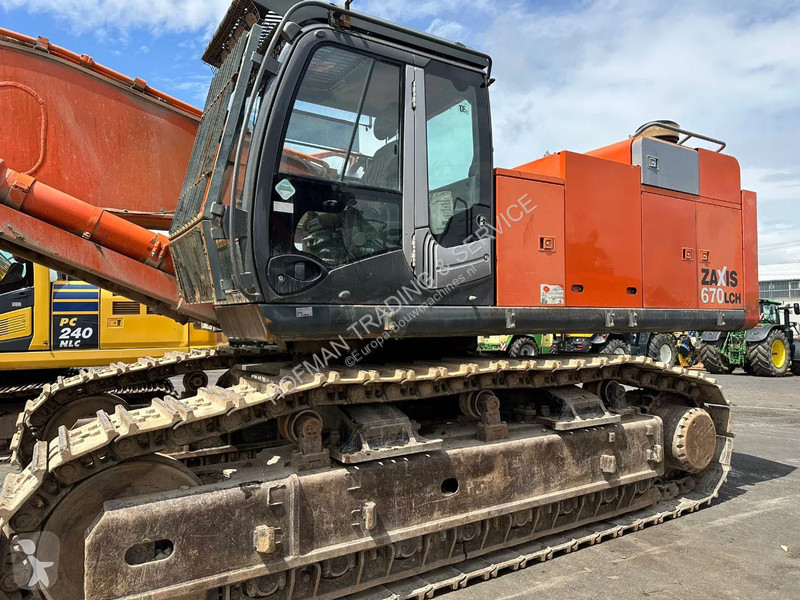 جرافة Hitachi ZX670CH-3