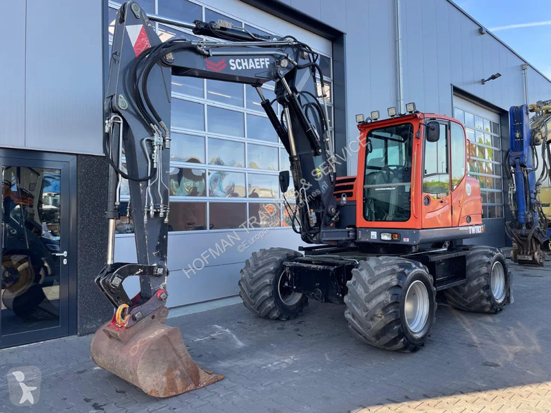 Excavator Terex