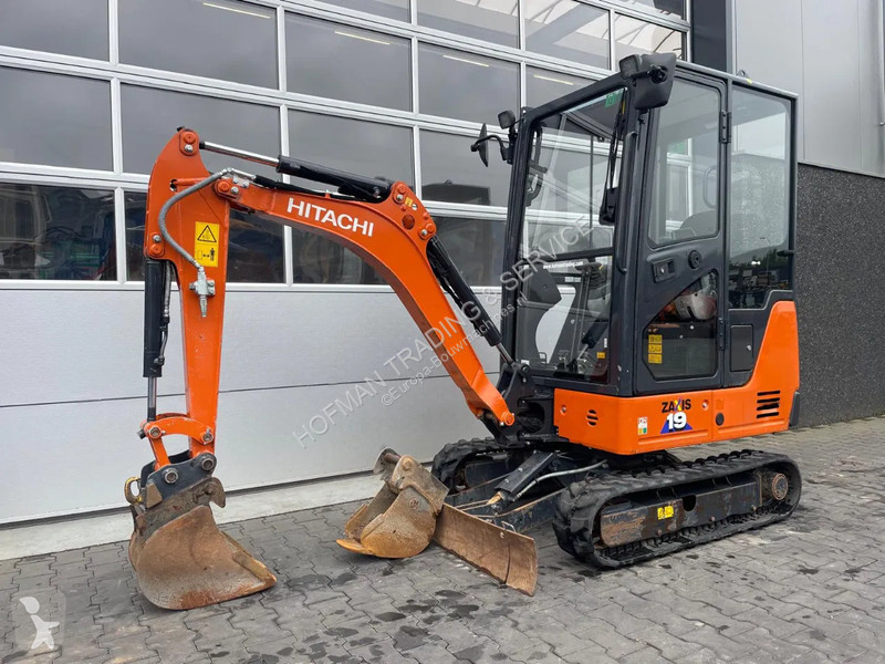 Escavadora Hitachi ZX19-6