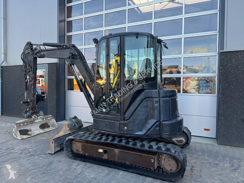 Escavadora Hitachi ZX52U-3