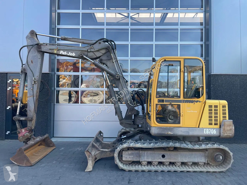 Escavadora Volvo Pel-job EB706 Tripple boom