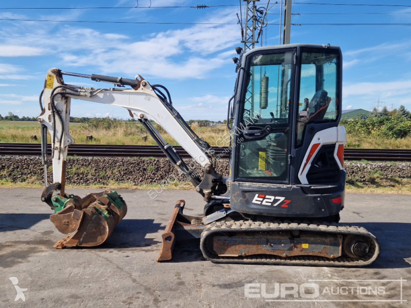 Escavadora Bobcat E27Z
