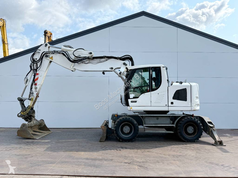 Lopatový nakládač Liebherr A918 Compact - 4...