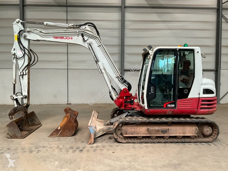 Escavadora Takeuchi