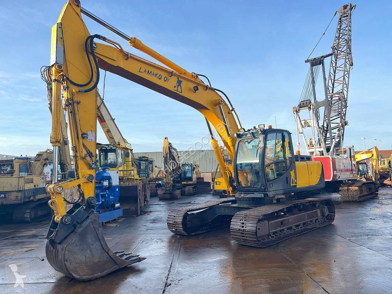 Excavator JCB