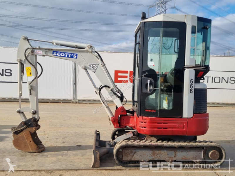 Escavatore Takeuchi