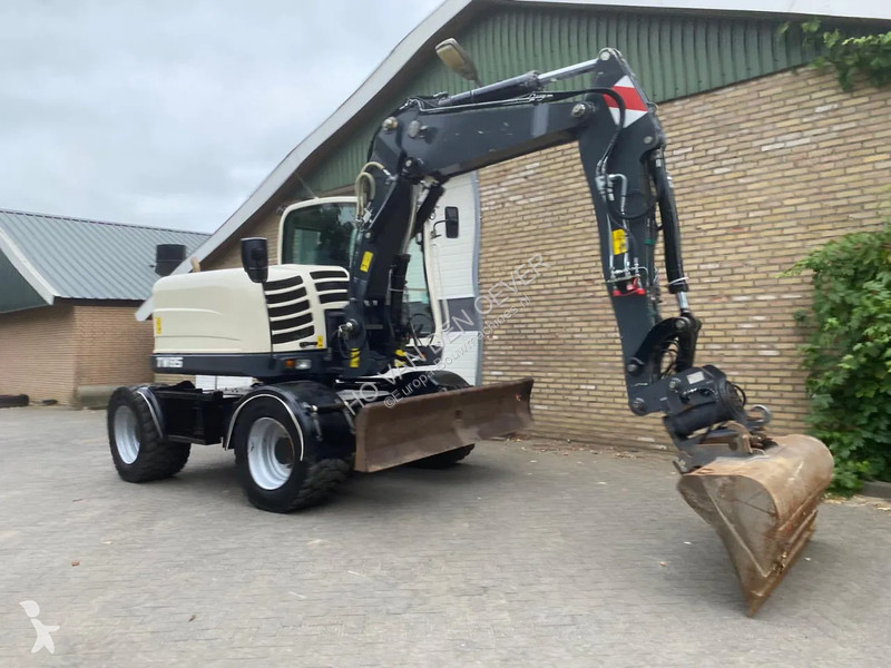 Excavator Terex