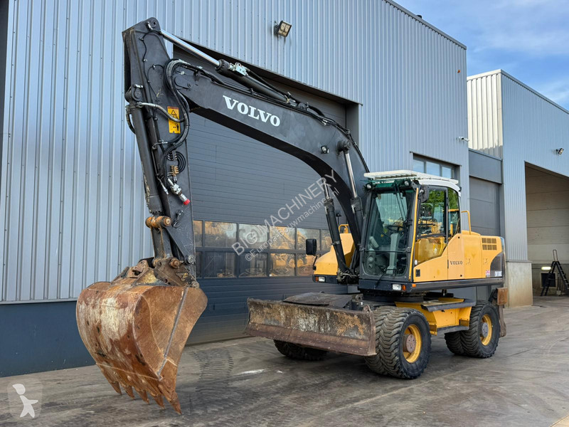 Excavadora Volvo