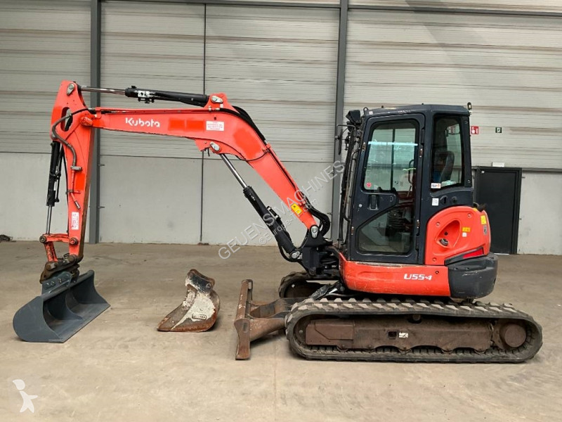 Excavadora Kubota 55-4