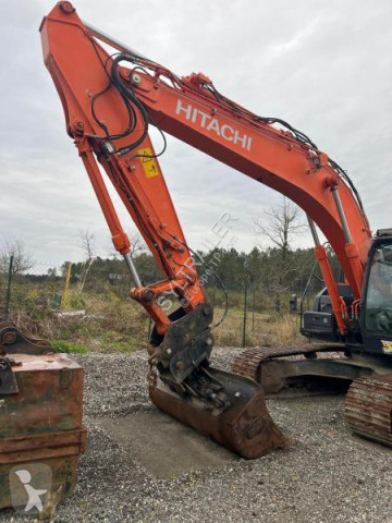 Pelle sur chenilles Hitachi