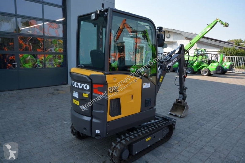 جرافة Volvo EC 18 E