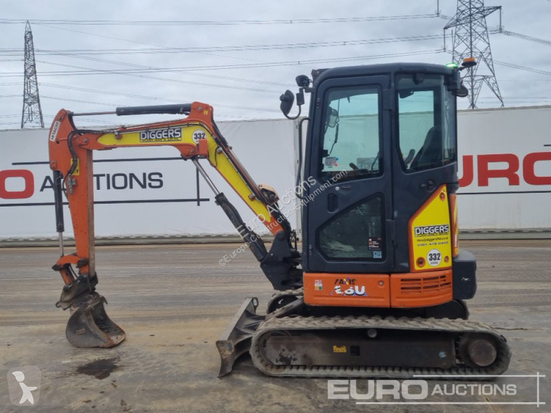Excavadora Hitachi ZX26U-5A CLR
