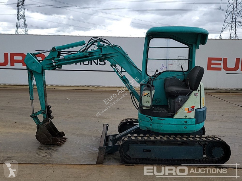 جرافة Yanmar B2U