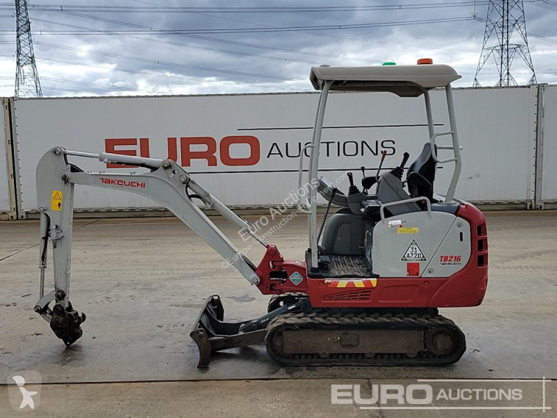 Escavadora Takeuchi TB216
