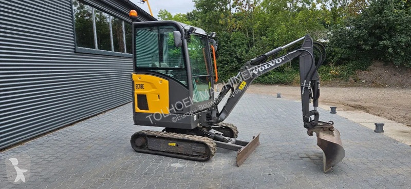 Graafmachine Volvo EC18 ( nieuwstaat)