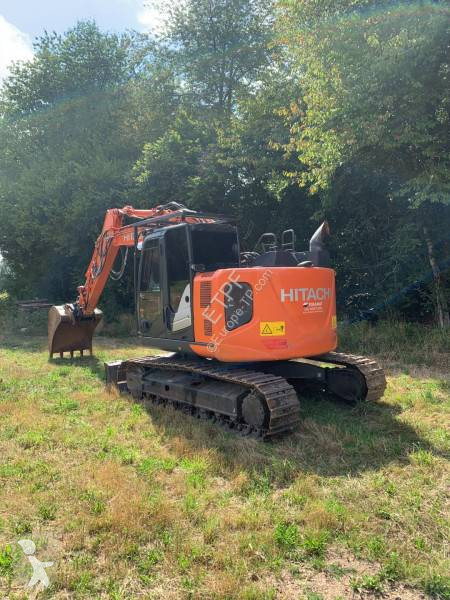 Excavadora Hitachi ZX 135US-6
