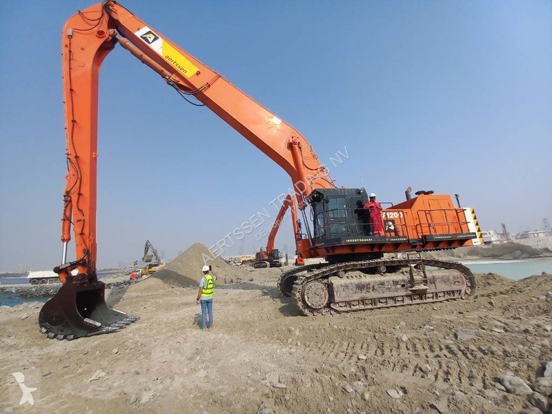 Escavadora Hitachi Longreach 28m (Abu Dhabi)