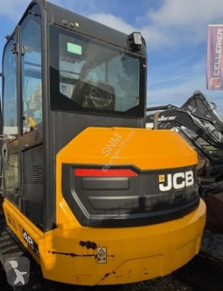 Excavator JCB