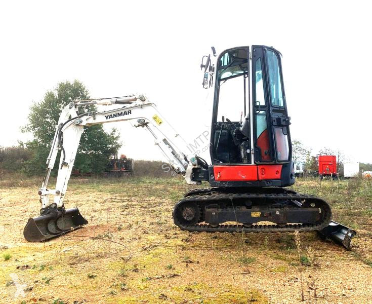 Escavatore Yanmar 3 GODETS VIO26-6