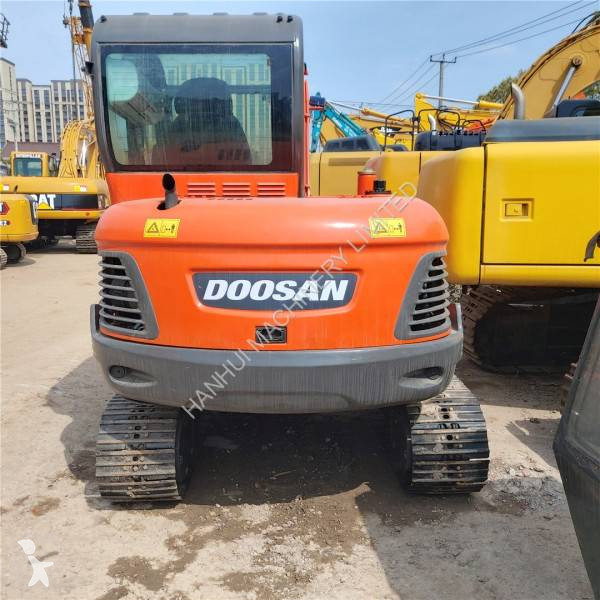 Escavadora Doosan DX60