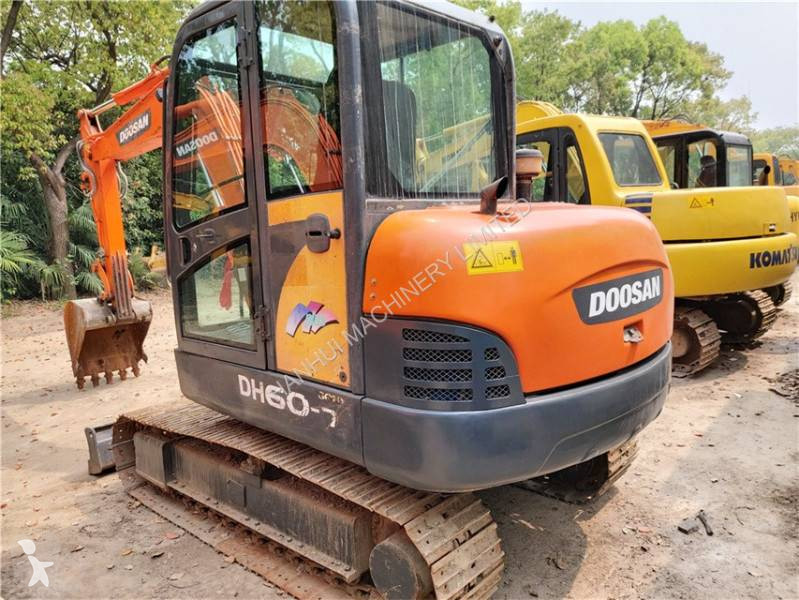 Escavadora Doosan DH60-7