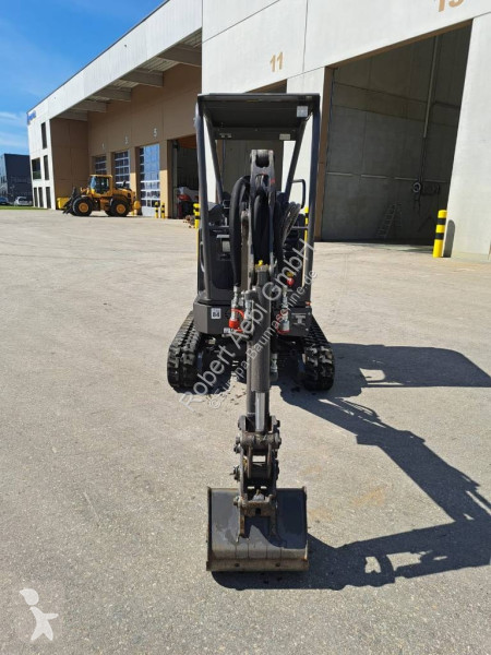Escavadora Volvo JECR18E