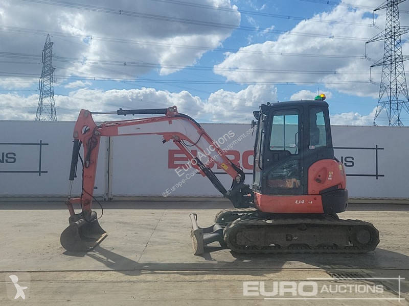 Lopatový nakládač Kubota U48-4