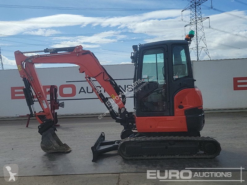 Lopatový nakládač Kubota U36-4