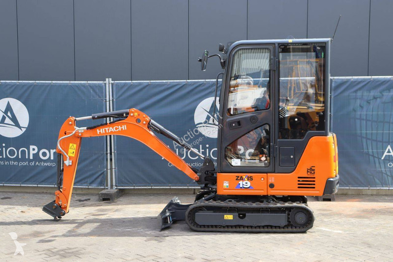 Excavator Hitachi ZX19-6 CR