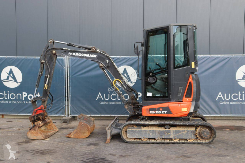 Escavadora Eurocomach ES 25 ZT
