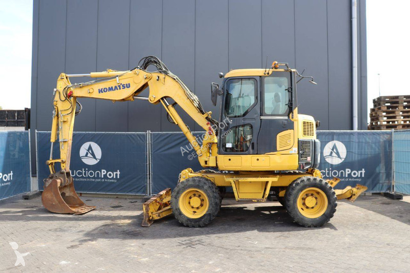 Escavatore Komatsu MR-8