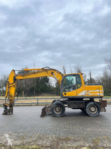 Excavator JCB