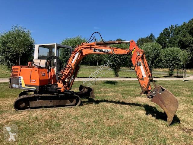 جرافة Takeuchi